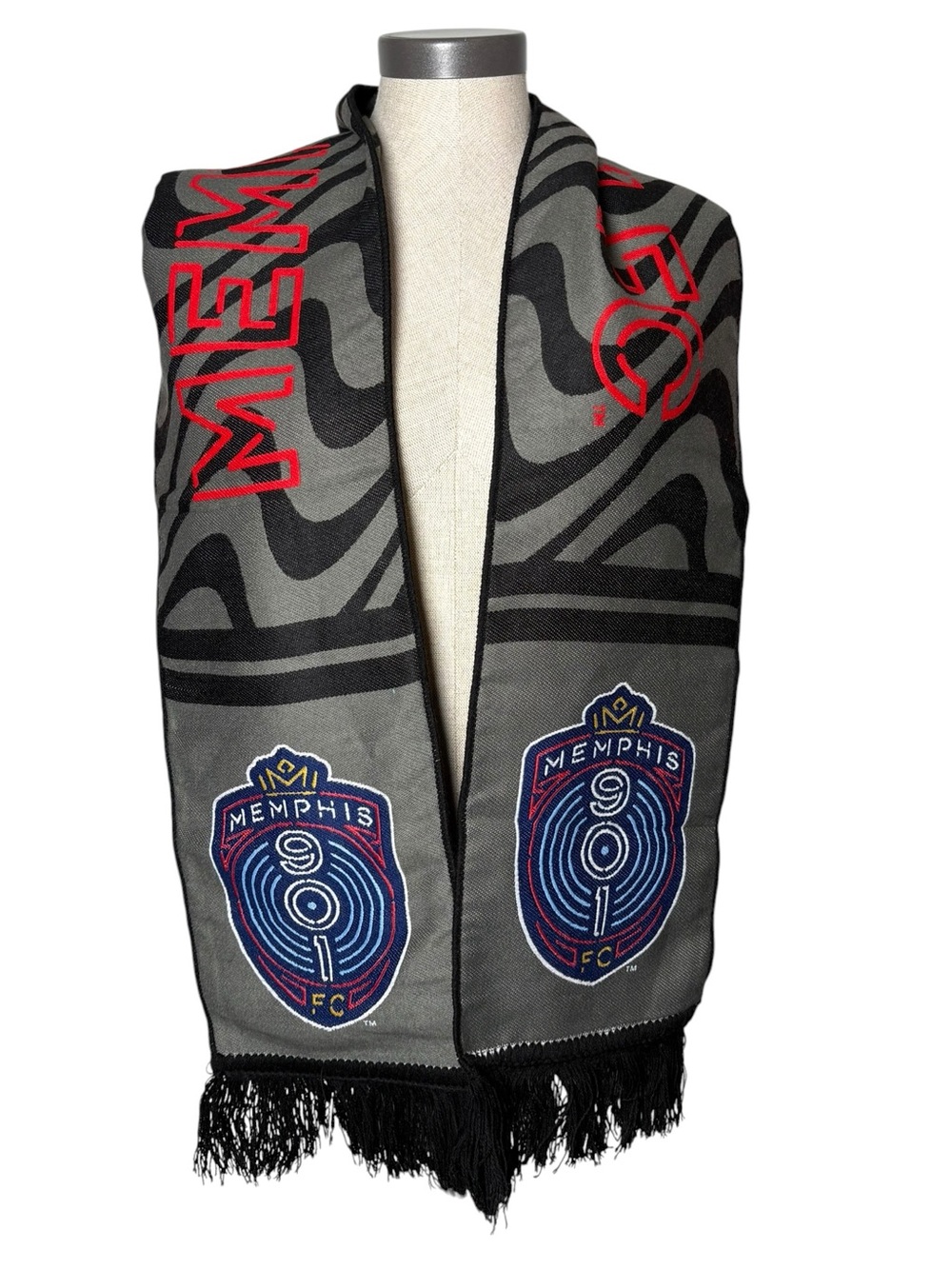 Memphis 901 FC Ruffneck Soccer Scarf NWT Gray Black Red